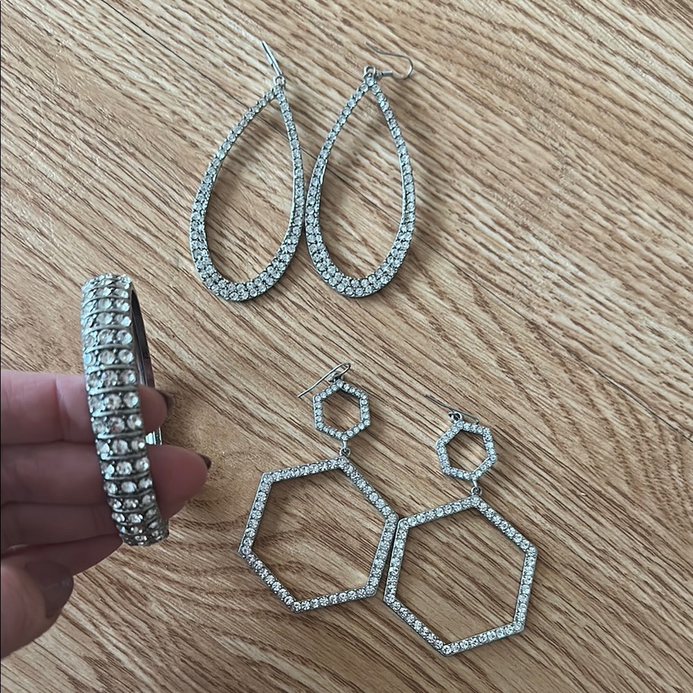 Elegant Silver Crystal Jewelry Set